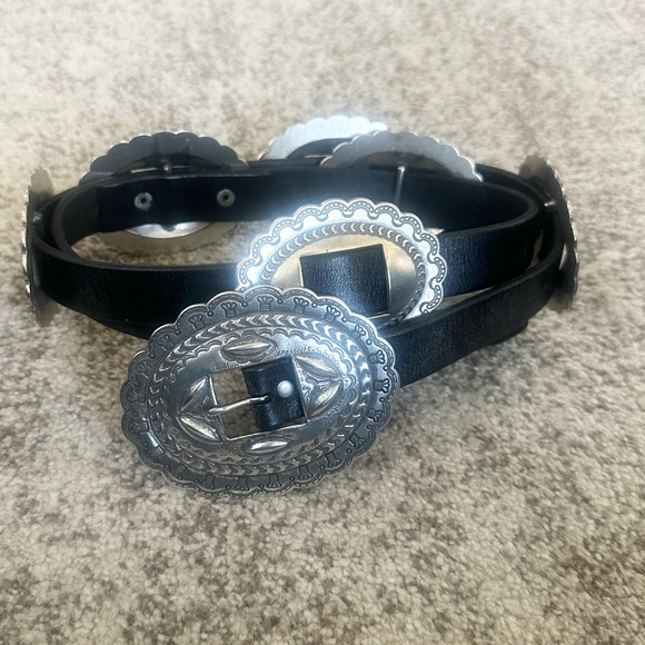 Lauren Ralph Lauren Accessories - Lauren Ralph Lauren Black Leather Metal Conchos Accent Statement Belt L